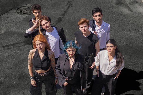 How is social media transforming UK women's fashion choices?